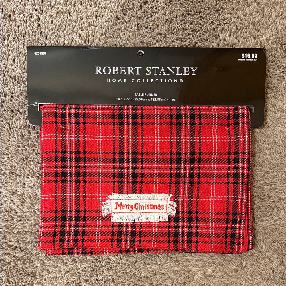 Robert Stanley Home Collection Christmas Plaid Table Runner